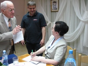 Kávai Anna : A nehezék című könyvének bemutatója